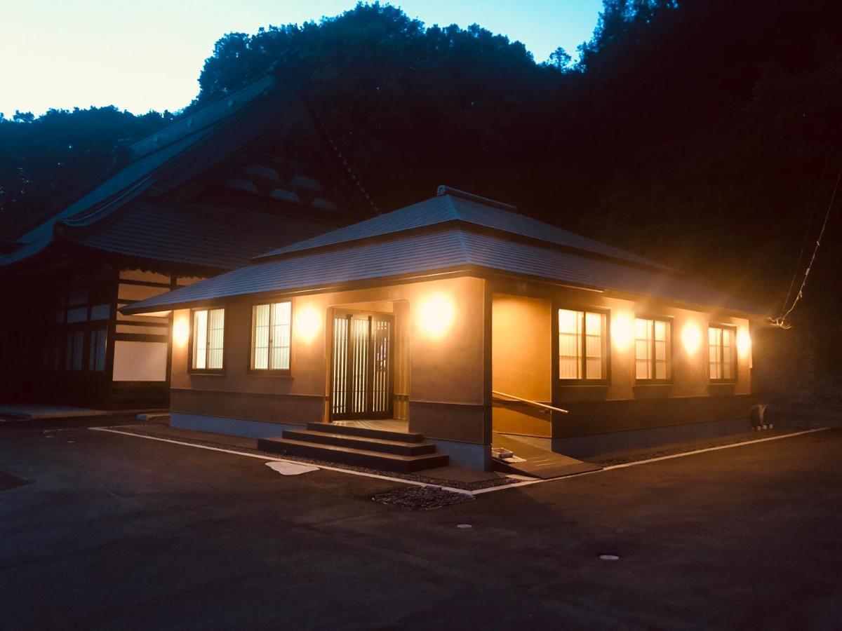 Ryutakuzenji 宿坊 Takasaki Bagian luar foto